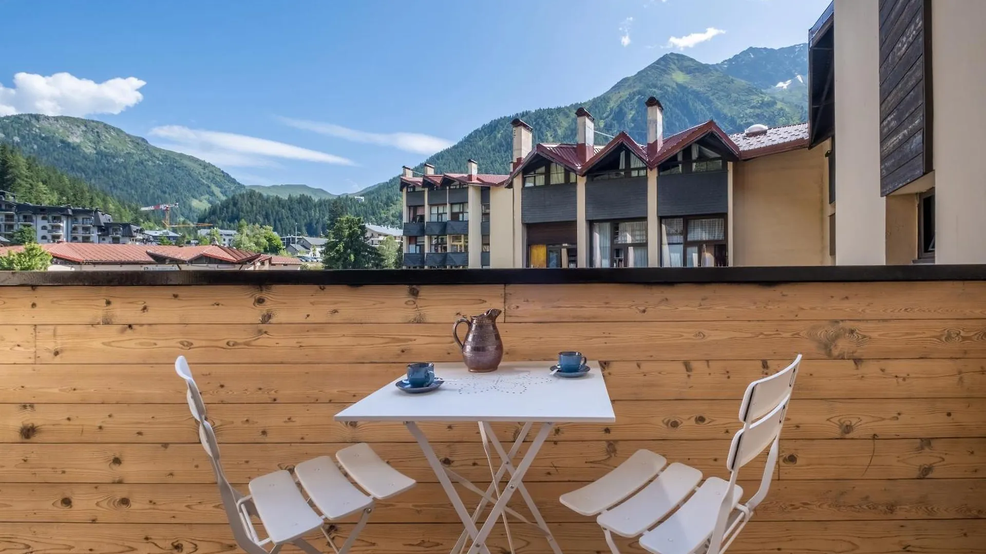 Grand Roc A - 3 Bedrooms Apartment Next To Skilift - By Cozee Rentals Chamonix 0*,  France